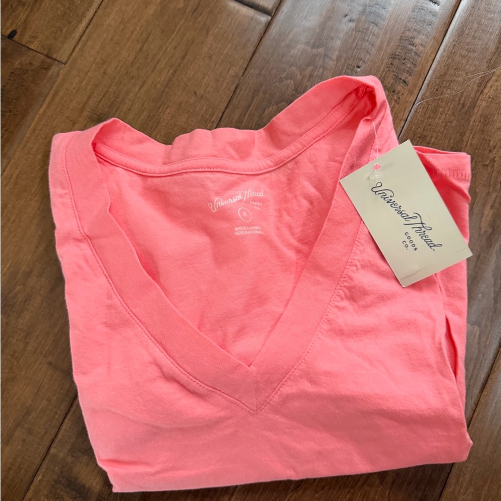 NWT Universal Thread Pink V-Neck Tee